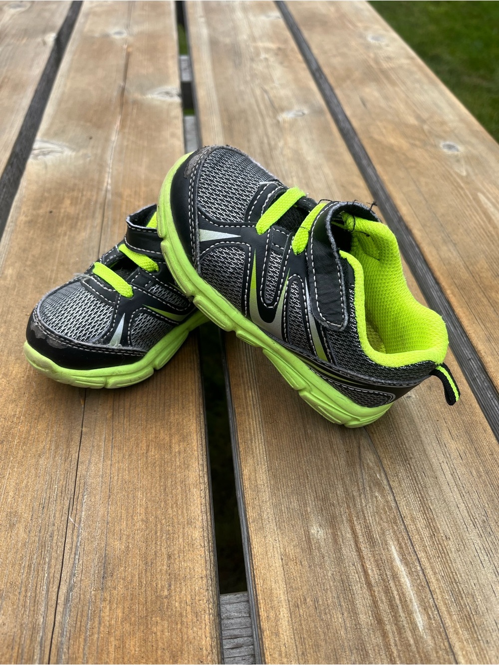 Garanimals Toddler Boy’s 6C Shoes